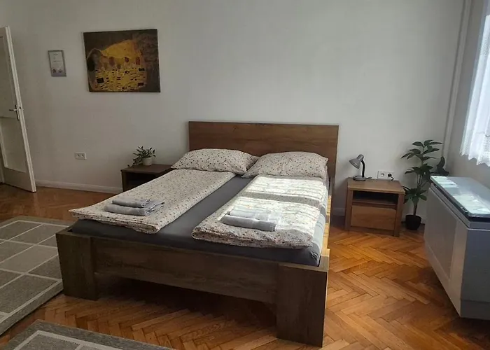 Downtown Studio Apartman